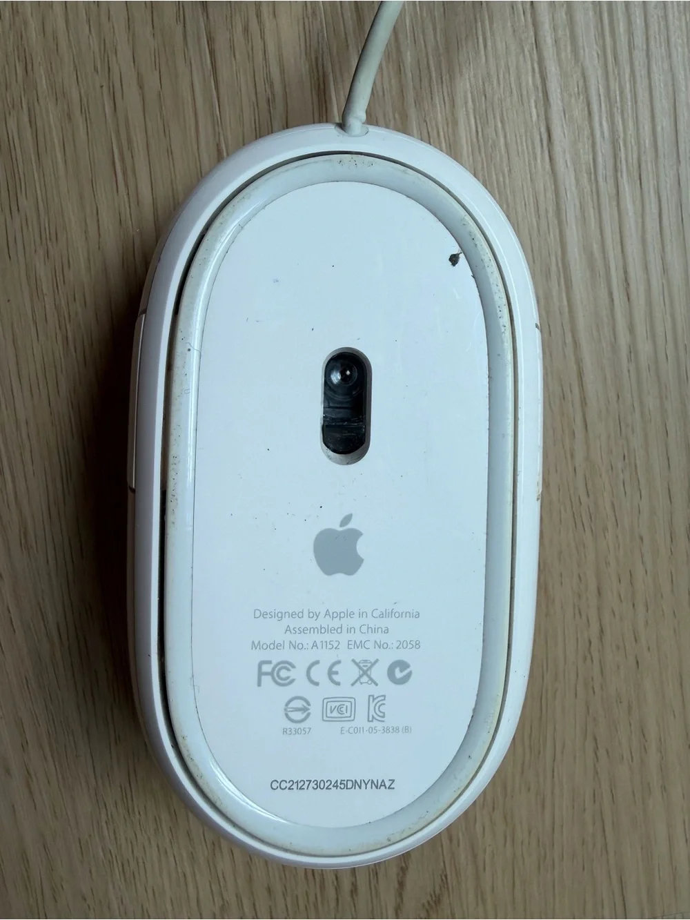 Apple A1152 Wired Optical USB Mouse White Mighty Mouse MB112LL/B
